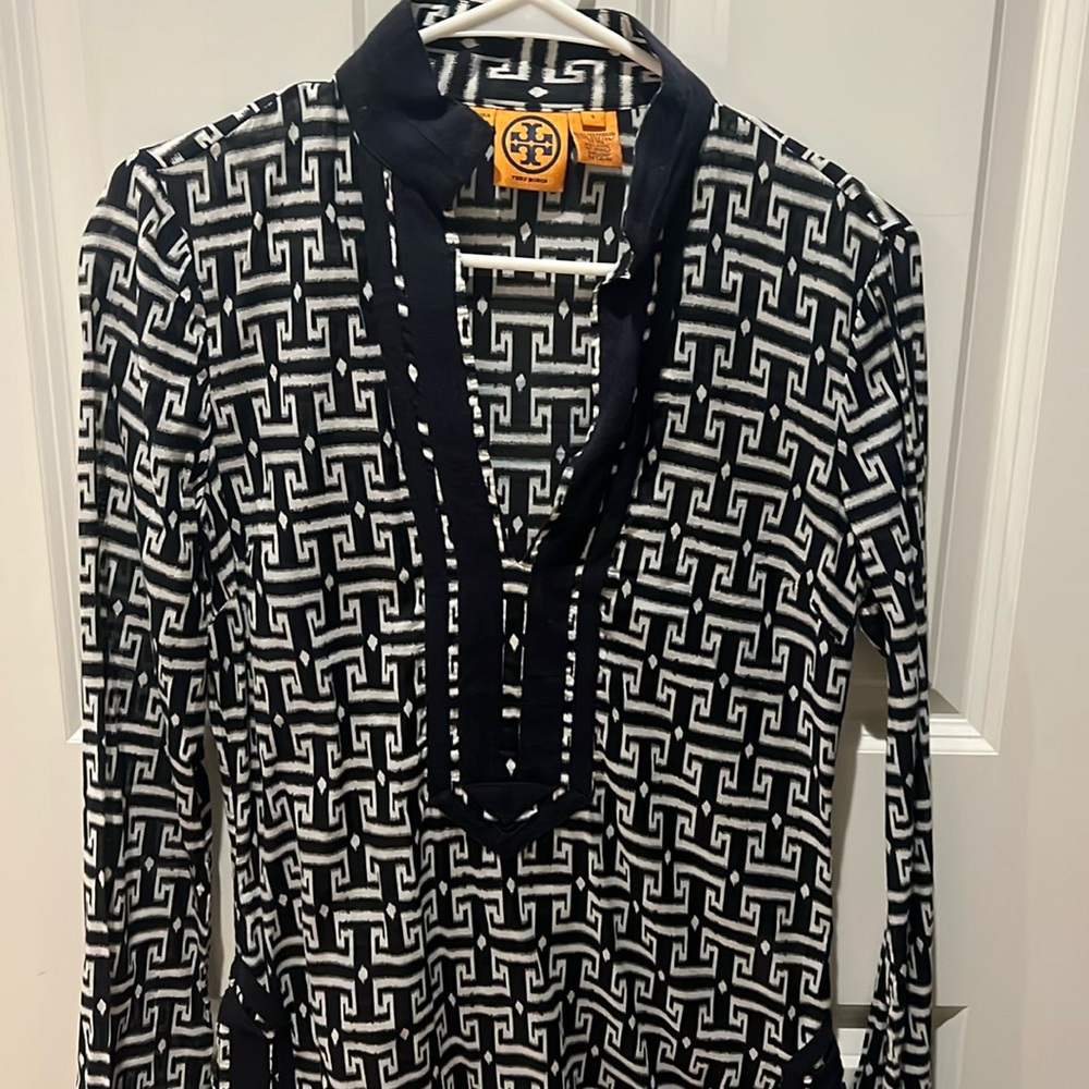 Tory Burch top - excellent condition. Smoke free home.